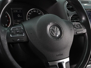 Внедорожник Volkswagen Tiguan 2013 года, 1249000 рублей, Воронеж