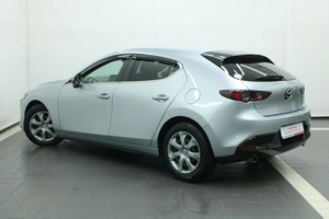 Хетчбэк Mazda 3 2021 года, 1395000 рублей, Красноярск