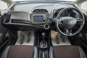 Универсал Honda Fit Shuttle 2011 года, 1109000 рублей, Барнаул