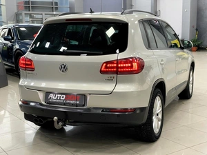 Внедорожник Volkswagen Tiguan 2016 года, 997000 рублей, Солонцы