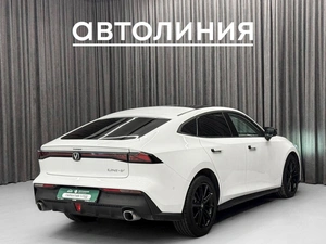 Лифтбек Changan UNI-V 2023 года, 2390000 рублей, Красноярск