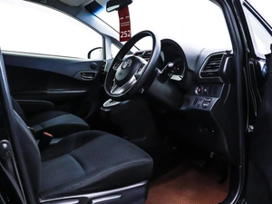 Хетчбэк Toyota Ractis 2016 года, 1029000 рублей, Красноярск