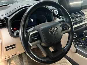 Внедорожник Toyota Land Cruiser 2021 года, 10300000 рублей, Абакан