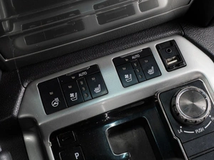 Внедорожник Toyota Land Cruiser 2015 года, 4509000 рублей, Тюмень