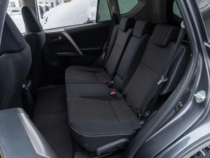 Внедорожник Toyota RAV4 2015 года, 2099000 рублей, Саратов