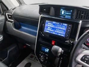 Минивэн Toyota Roomy 2019 года, 1075000 рублей, Красноярск