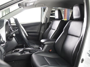Внедорожник Toyota RAV4 2018 года, 2980000 рублей, Омск