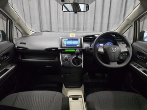 Минивэн Toyota Wish 2009 года, 1265000 рублей, Красноярск