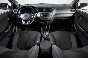 Седан Kia Rio 2014 года, 779000 рублей, Сургут