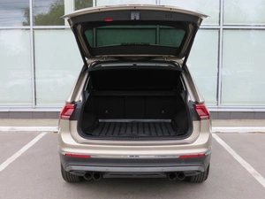 Внедорожник Volkswagen Tiguan 2017 года, 2550000 рублей, Брянск