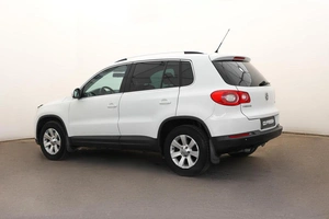 Внедорожник Volkswagen Tiguan 2010 года, 1119000 рублей, Орёл