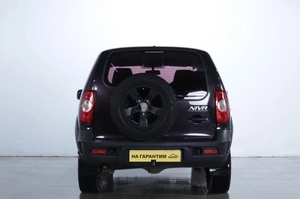Внедорожник Chevrolet Niva 2015 года, 689000 рублей, Челябинск