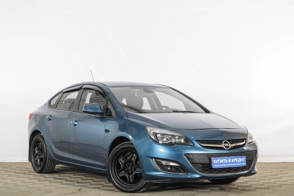 Седан Opel Astra 2012 года, 739000 рублей, Тюмень