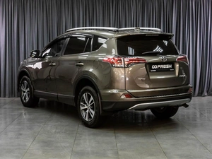 Внедорожник Toyota RAV4 2017 года, 2119000 рублей, Тюмень
