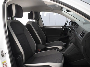 Внедорожник Volkswagen Tiguan 2019 года, 2880000 рублей, Омск