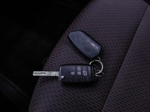 Седан Kia Rio 2020 года, 1599000 рублей, Красноярск