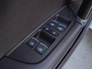 Внедорожник Volkswagen Touareg 2016 года, 2499000 рублей, Волгоград