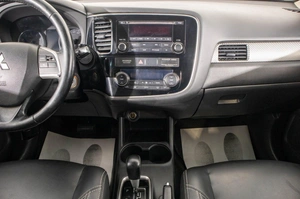 Внедорожник Mitsubishi Outlander 2012 года, 1259000 рублей, Барнаул