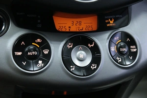 Внедорожник Toyota RAV4 2007 года, 1298000 рублей, Солонцы