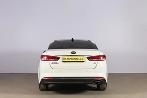 Седан Kia Optima 2017 года, 2189000 рублей, Новосибирск