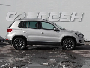 Внедорожник Volkswagen Tiguan 2011 года, 1229000 рублей, Волгоград