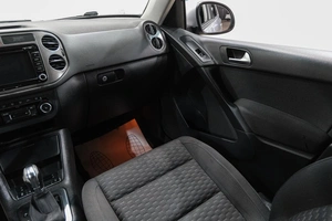 Внедорожник Volkswagen Tiguan 2011 года, 1229000 рублей, Новокузнецк