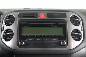 Внедорожник Volkswagen Tiguan 2010 года, 1089000 рублей, Пермь