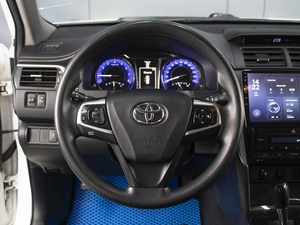 Седан Toyota Camry 2015 года, 1720000 рублей, Омск