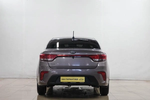 Седан Kia Rio 2019 года, 1449000 рублей, Новокузнецк
