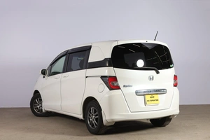 Минивэн Honda Freed 2015 года, 1279000 рублей, Новосибирск