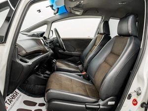 Универсал Honda Fit Shuttle 2013 года, 925000 рублей, Красноярск