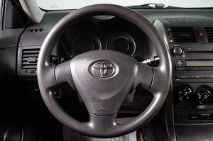 Седан Toyota Corolla 2007 года, 769000 рублей, Сургут