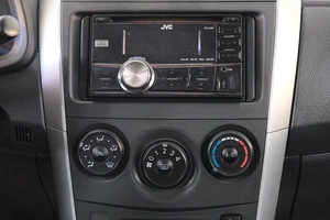 Седан Toyota Corolla 2012 года, 1129000 рублей, Омск