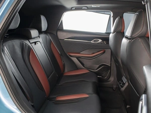 Внедорожник Geely Coolray 2023 года, 2190000 рублей, Омск