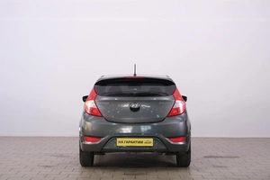 Хетчбэк Hyundai Solaris 2012 года, 639000 рублей, Омск