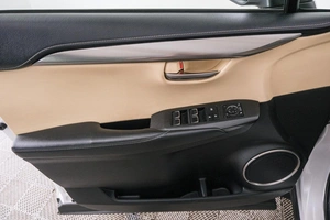 Внедорожник Lexus NX 2017 года, 3069000 рублей, Красноярск