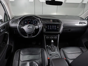 Внедорожник Volkswagen Tiguan 2017 года, 2349000 рублей, Тюмень