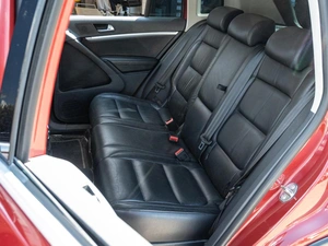 Внедорожник Volkswagen Tiguan 2011 года, 1395000 рублей, Краснодар