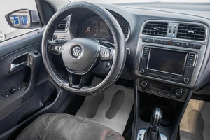Седан Volkswagen Polo 2019 года, 1249000 рублей, Барнаул