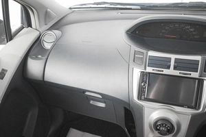 Хетчбэк Toyota Vitz 2009 года, 679000 рублей, Кемерово