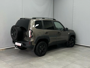 Внедорожник ВАЗ (LADA) Niva Travel 2024 года, 1385000 рублей, Красноярск