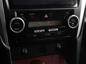 Седан Toyota Camry 2012 года, 1959000 рублей, Тюмень
