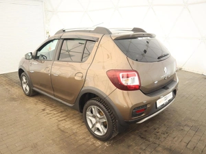 Хэтчбек Renault Sandero 2020 года, 1400000 рублей, Брянск