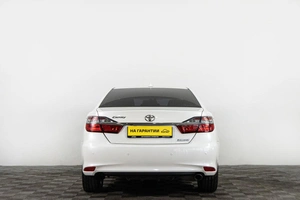 Седан Toyota Camry 2017 года, 2199000 рублей, Сургут