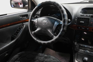 Седан Toyota Avensis 2004 года, 699000 рублей, Новокузнецк