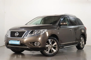 Внедорожник Nissan Pathfinder 2015 года, 2149000 рублей, Челябинск