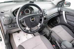 Хетчбэк Chevrolet Aveo 2010 года, 399000 рублей, Красноярск
