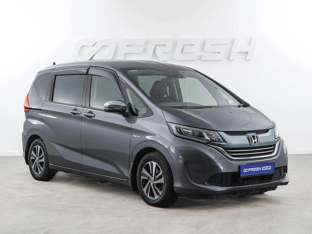 Минивэн Honda Freed+ 2017 года, 1400000 рублей, Москва
