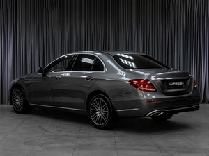 Седан Mercedes-benz E-класс 2018 года, 3049000 рублей, Тюмень