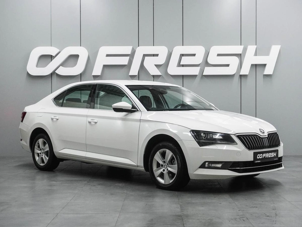 Лифтбек Skoda Superb 2016 года, 1998000 рублей, Воронеж